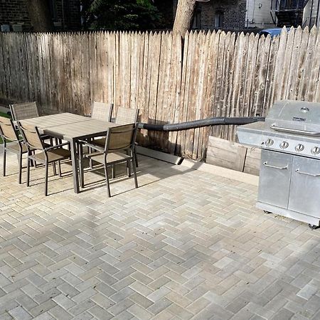 Lincoln Park Apartment With Backyard! Chicago Exteriör bild